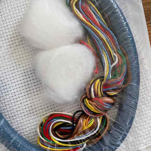 Merry Christmas Vintage Counted Cross Stitch Kit by New Berlin Company - Holiday - Picture 6 of 6